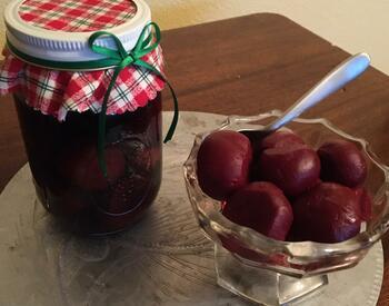 Pickled baby beets made from the recipe in Pickling Vegetables, PNW 355.